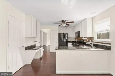 5568 Roundtree Drive, Woodbridge, VA 22193 - Photo 18