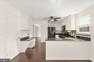 5568 Roundtree Dr, Woodbridge, VA 22193 - Photo 18