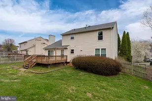 5568 Roundtree Dr, Woodbridge, VA 22193 - Photo 12