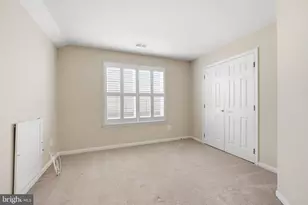6828 Derby Run Way, Gainesville, VA 20155 - Photo 28
