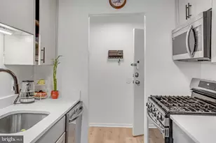 1521 Colonial Dr, Woodbridge, VA 22192 - Photo 12