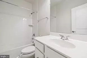 10572 Waterbury Woods Way, Manassas, VA 20112 - Photo 26