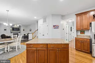 15566 Toddsbury Ln, Manassas, VA 20112 - Photo 14