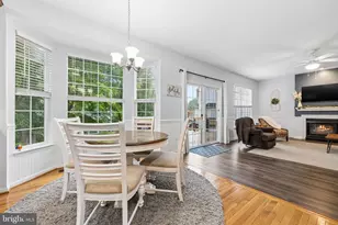 15566 Toddsbury Ln, Manassas, VA 20112 - Photo 16
