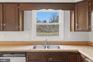 8230 Blue Ridge Ct, Manassas, VA 20109 - Photo 12