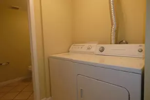 3495 Castle Hill Dr, Woodbridge, VA 22193 - Photo 10