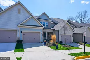 15563 Blue Lotus Ln, Haymarket, VA 20169 - Photo 2