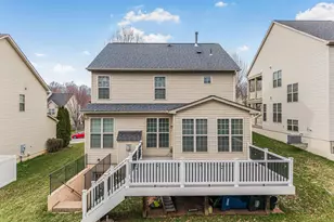 5664 Liberty Manor Cir, Woodbridge, VA 22193 - Photo 46