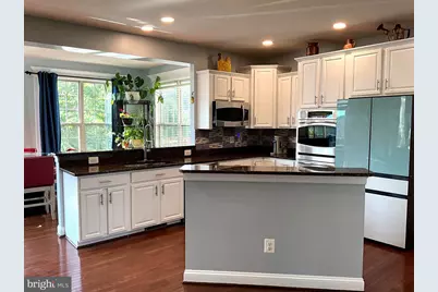 5681 Liberty Manor Circle, Woodbridge, VA 22193 - Photo 8