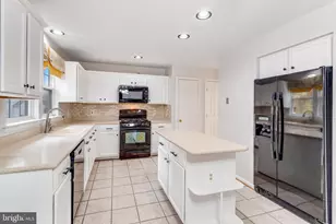 15385 Bevanwood Dr, Woodbridge, VA 22193 - Photo 14