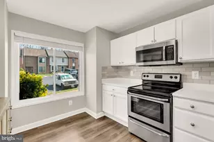 2810 Cambridge Dr, Woodbridge, VA 22192 - Photo 14