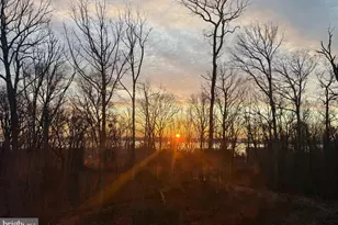 18320 Moss Gdn Rd, Dumfries, VA 22026 - Photo 2