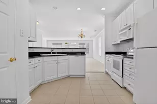 17602 Four Seasons Dr, Dumfries, VA 22025 - Photo 4