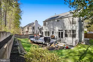 3937 Leaf Lawn Ln, Woodbridge, VA 22192 - Photo 48