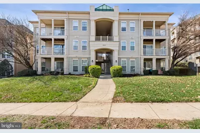 1031 Gardenview Loop #201, Woodbridge, VA 22191 - Photo 1