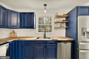 2205 Cherry Hill Rd, Dumfries, VA 22026 - Photo 14