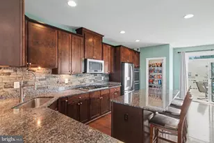 16700 Shackleford Way, Woodbridge, VA 22191 - Photo 8