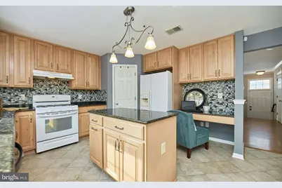 8300 Wallace Lane, Manassas, VA 20109 - Photo 10