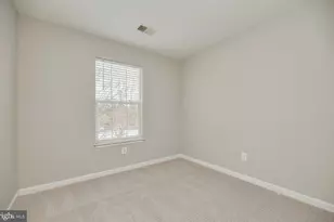 8300 Wallace Ln, Manassas, VA 20109 - Photo 26