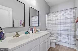 8970 Fenestra Pl, Gainesville, VA 20155 - Photo 38