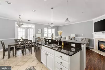 2464 Eastbourne Drive, Woodbridge, VA 22191 - Photo 22