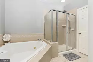 2464 Eastbourne Dr, Woodbridge, VA 22191 - Photo 30