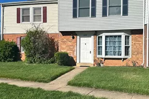 10722 Meadow Grove Ct, Manassas, VA 20109 - Photo 2