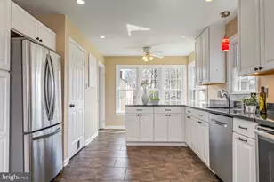 15478 Golf Club Dr, Dumfries, VA 22025 - Photo 12