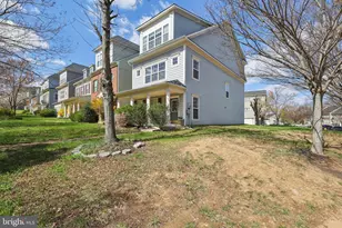16451 Kenneweg Ct, Woodbridge, VA 22191 - Photo 2