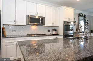 15806 Stokes Ln, Haymarket, VA 20169 - Photo 2