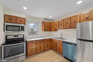 13899 Montoclair Ln, Woodbridge, VA 22193 - Photo 6