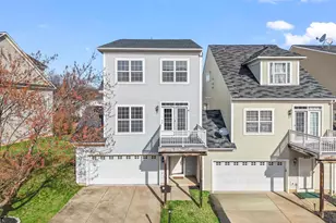 16454 Kenneweg Ct, Woodbridge, VA 22191 - Photo 4