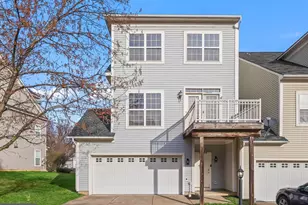 16454 Kenneweg Ct, Woodbridge, VA 22191 - Photo 2