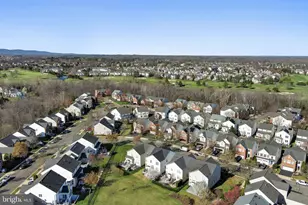 16135 Sheringham Way, Gainesville, VA 20155 - Photo 68