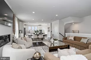 17266 Turnstone Dr, Dumfries, VA 22026 - Photo 8