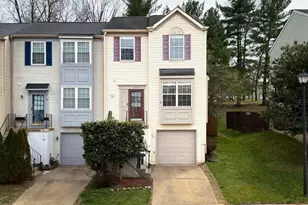 8509 Charnwood Ct, Manassas, VA 20111 - Photo 2