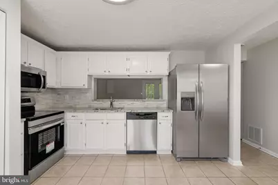 3601 Wharf Lane, Triangle, VA 22172 - Photo 8