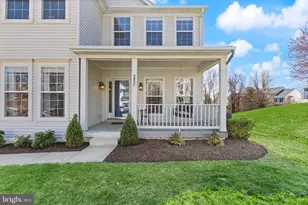 2927 Myrtlewood Dr, Dumfries, VA 22026 - Photo 4