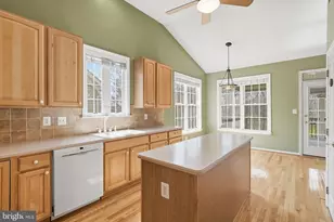 6344 Avington Pl, Gainesville, VA 20155 - Photo 6