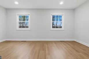 14829 Emberdale Dr, Woodbridge, VA 22193 - Photo 8