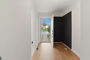 14829 Emberdale Dr, Woodbridge, VA 22193 - Photo 4