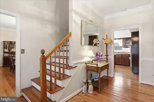 11547 Gunner Ct, Woodbridge, VA 22192 - Photo 8