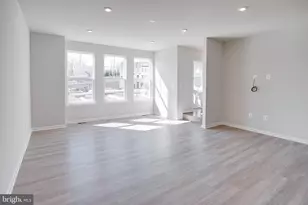 3978 Shire Meadow Ln, Triangle, VA 22172 - Photo 10