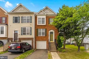 16796 Sweeney Ln, Woodbridge, VA 22191 - Photo 2