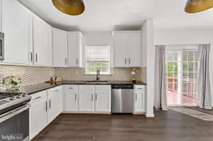 16796 Sweeney Ln, Woodbridge, VA 22191 - Photo 22