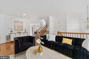 16796 Sweeney Ln, Woodbridge, VA 22191 - Photo 12