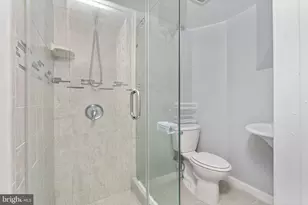 16796 Sweeney Ln, Woodbridge, VA 22191 - Photo 30
