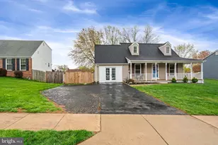5787 Riverside Dr, Woodbridge, VA 22193 - Photo 2