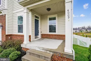 4009 Granary View Ct, Dumfries, VA 22025 - Photo 2