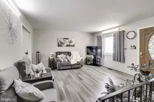 1304 Columbia Rd, Woodbridge, VA 22191 - Photo 8